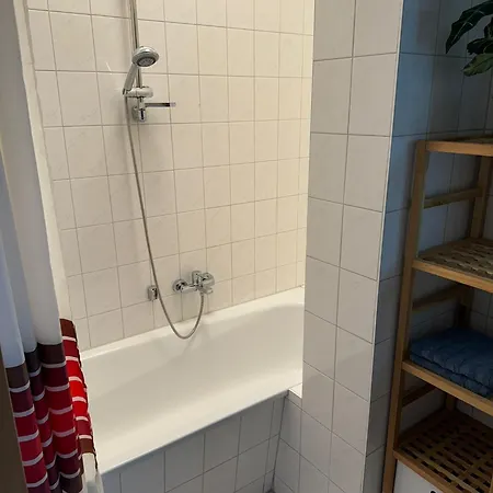Apartment Zentrum, 3zi, 5p, Wifi, Balkon, Ruhig