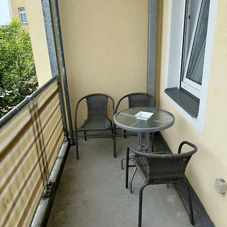 Zentrum, 3zi, 5p, Wifi, Balkon, Ruhig Apartamento